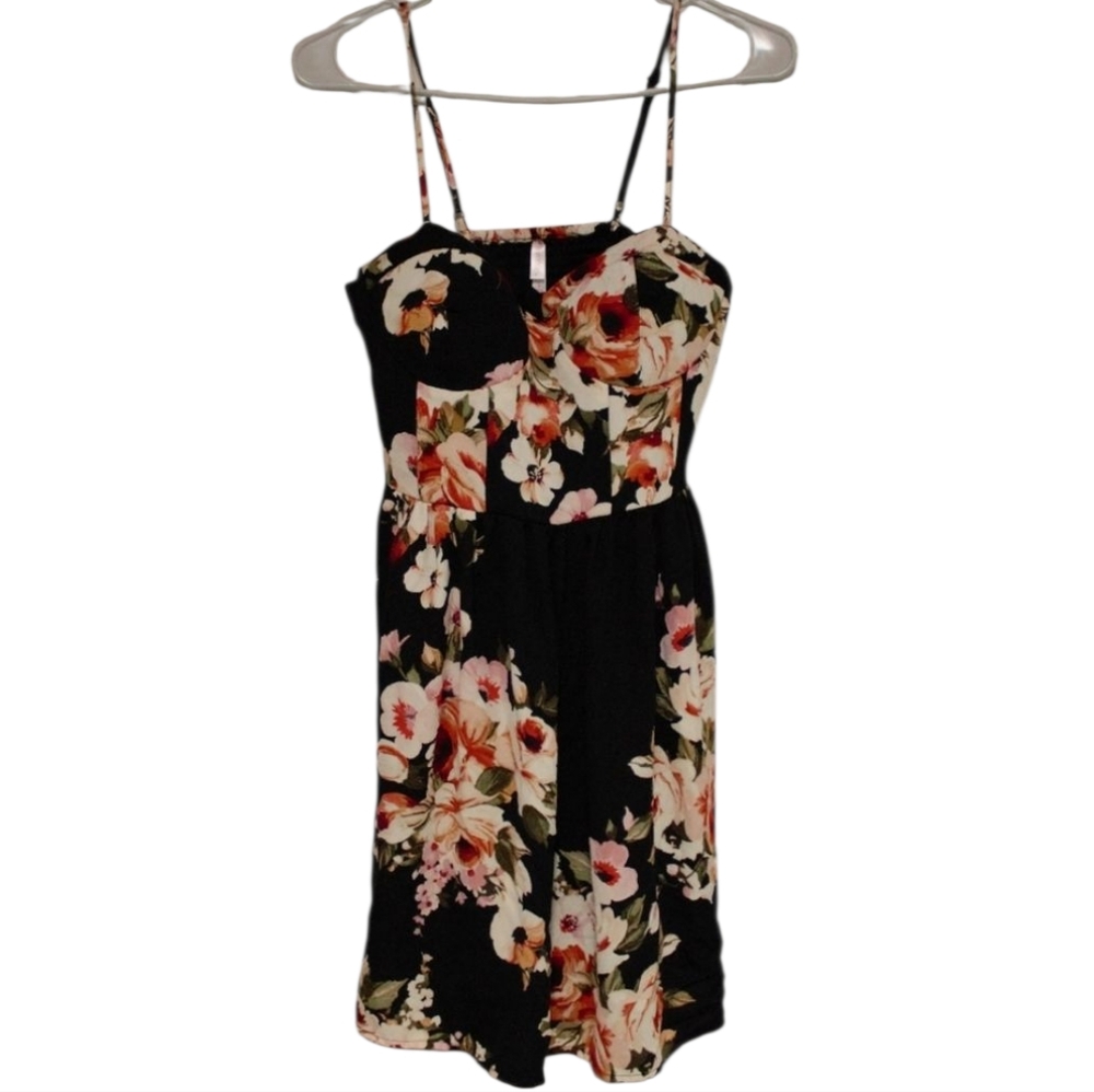 Xhilaration Floral Spaghetti Strap Dress WITH POCKETS!